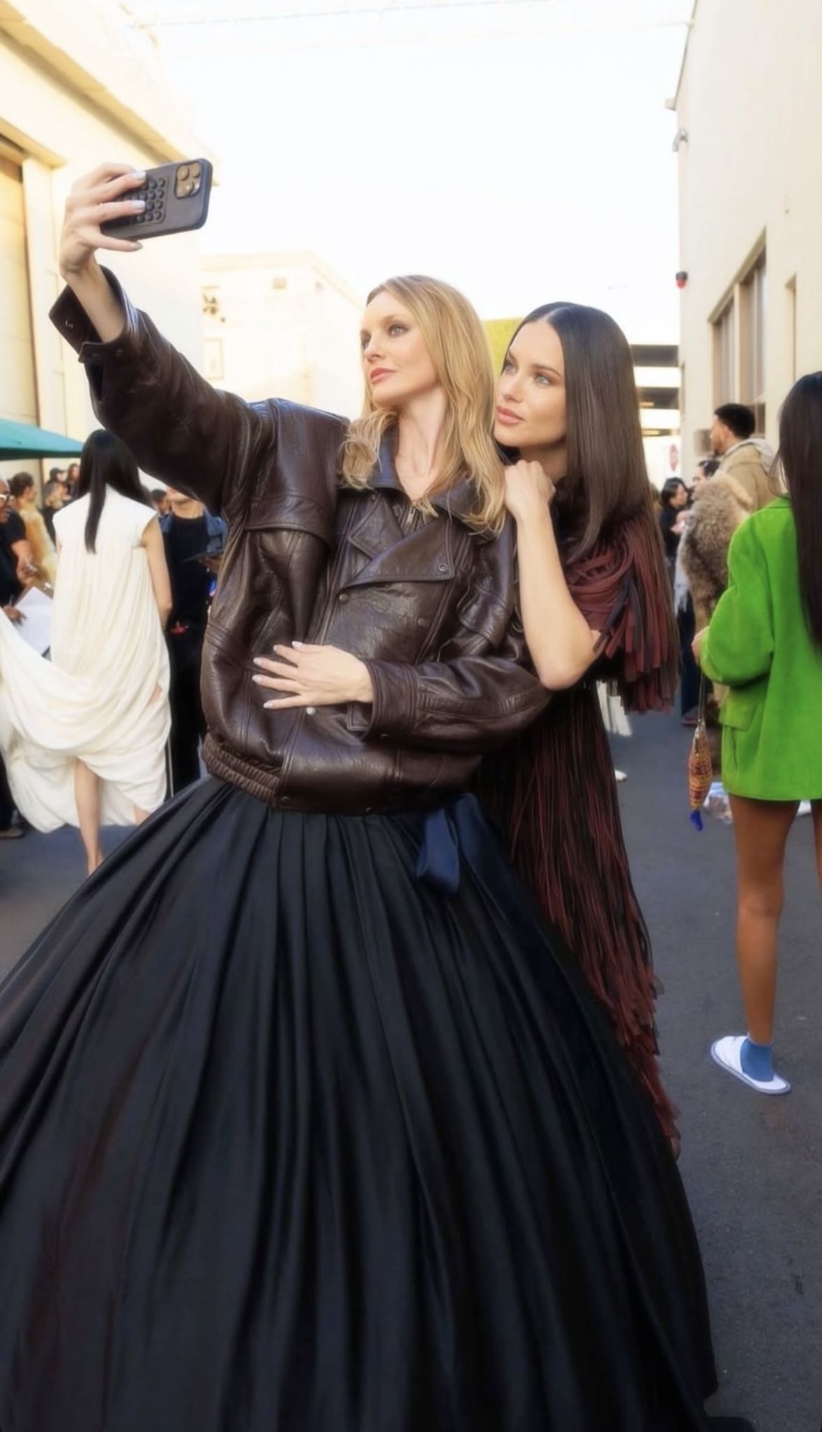 Supermodelos brasileiras se destacam no Vogue World 2025 em Hollywood